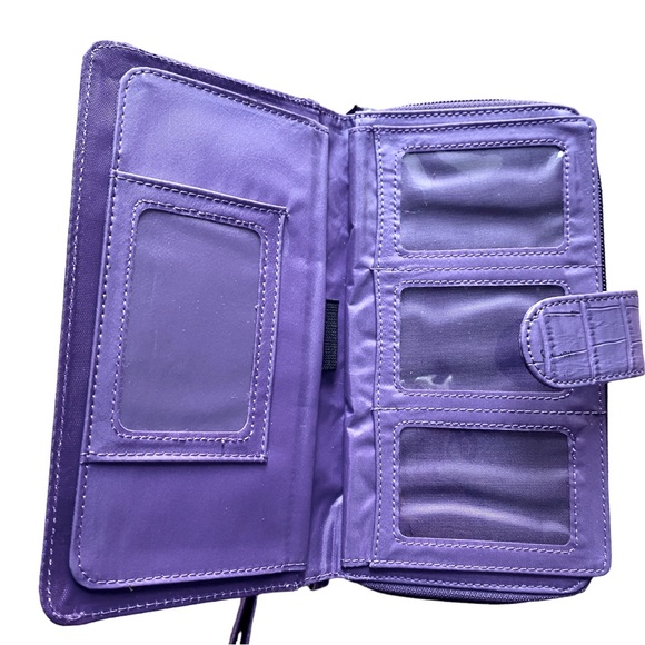 Purple croc embossed faux leather wristlet wallet - Picture 5 of 11